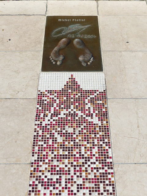 是衡量年轻